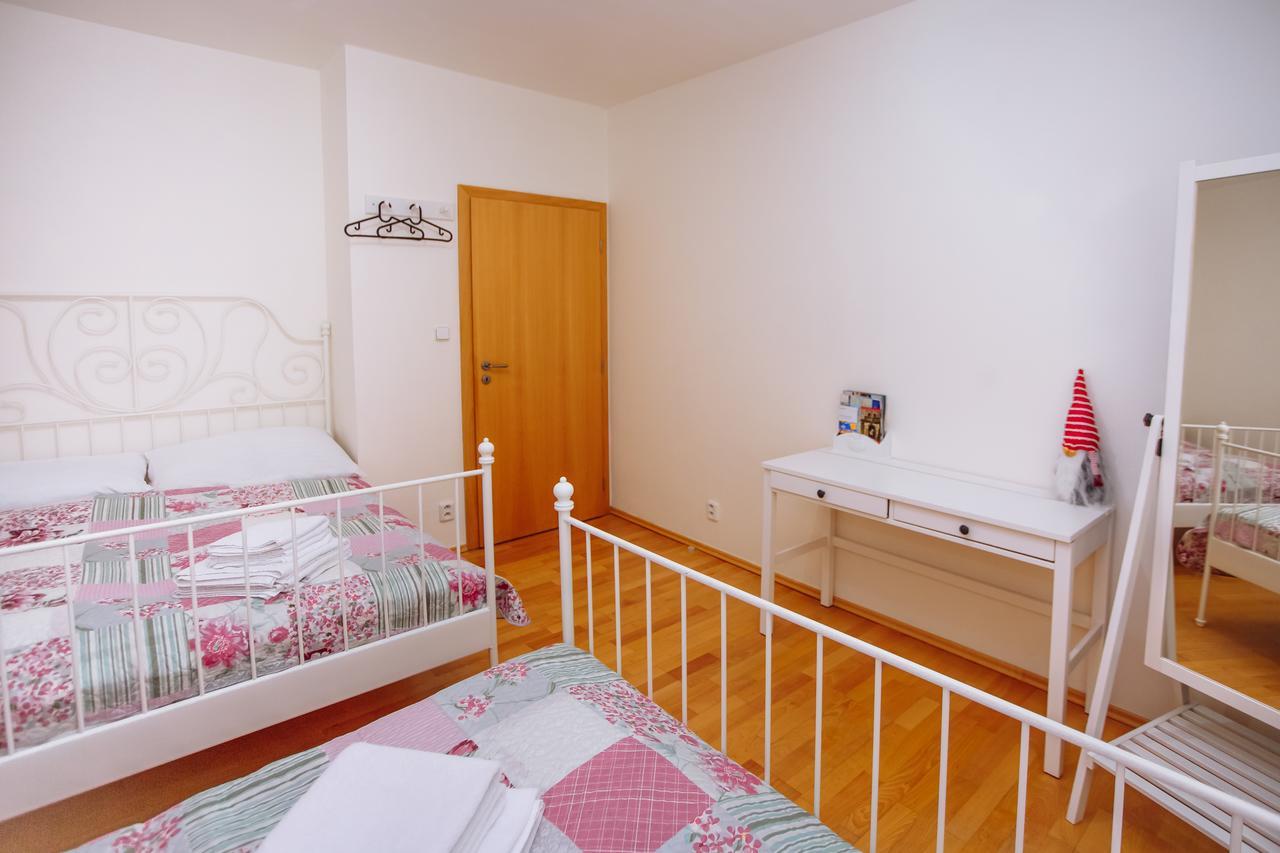 Beautiful Apartment In Central Residence Prag Exterior foto